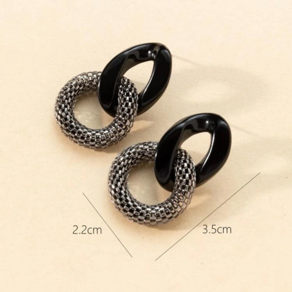 Chain Link Drop Earrings Silver Black - Picture 4 of 6